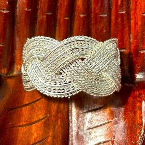 Chunky Cuff Braided Bracelet.
